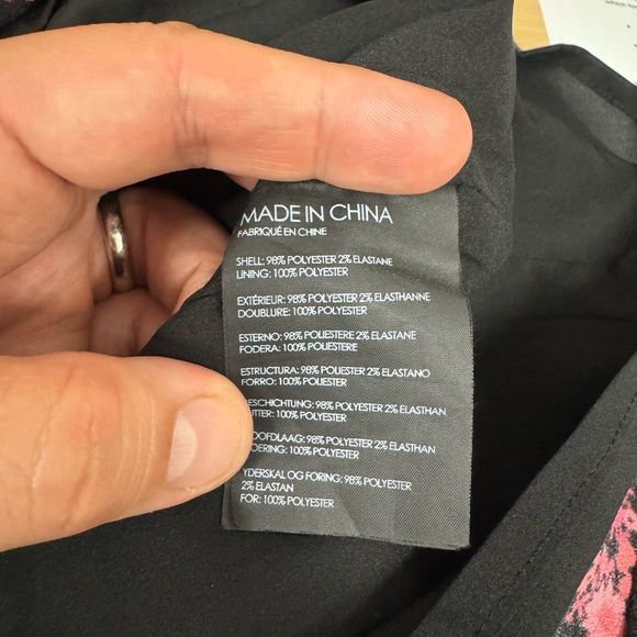 CLUB MONACO - Women’s Black & Red Esquinah Floral Wrap-Style Mini Dress, Size 10 - Picture 9 of 9